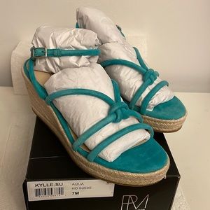 PELLE MODA Kylle Espadrille Suede Platform Wedge Sandal Size 7.